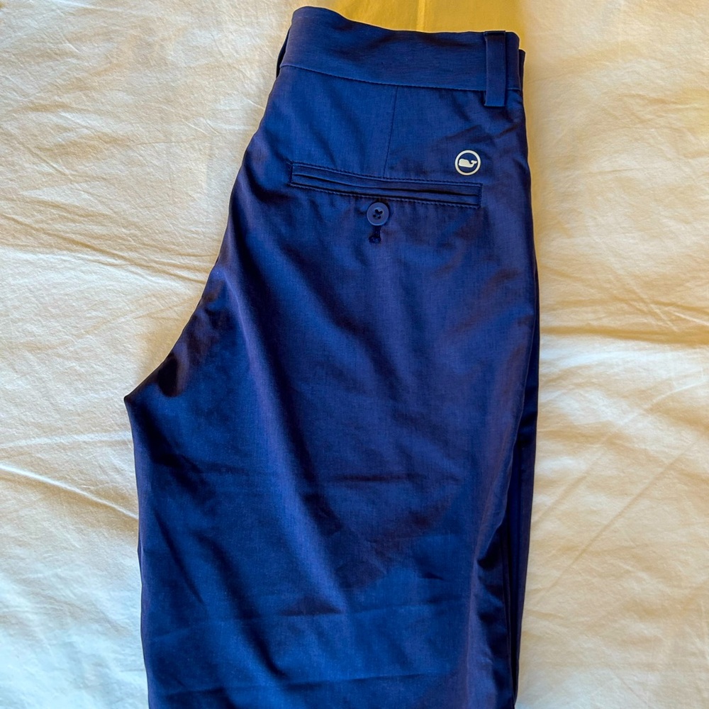 VINEYARD VINES Performance Shorts! 🐳